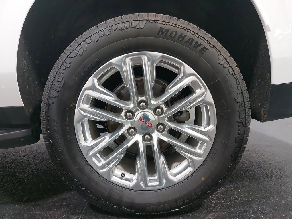 Used 2024 GMC Yukon XL SLT image 34