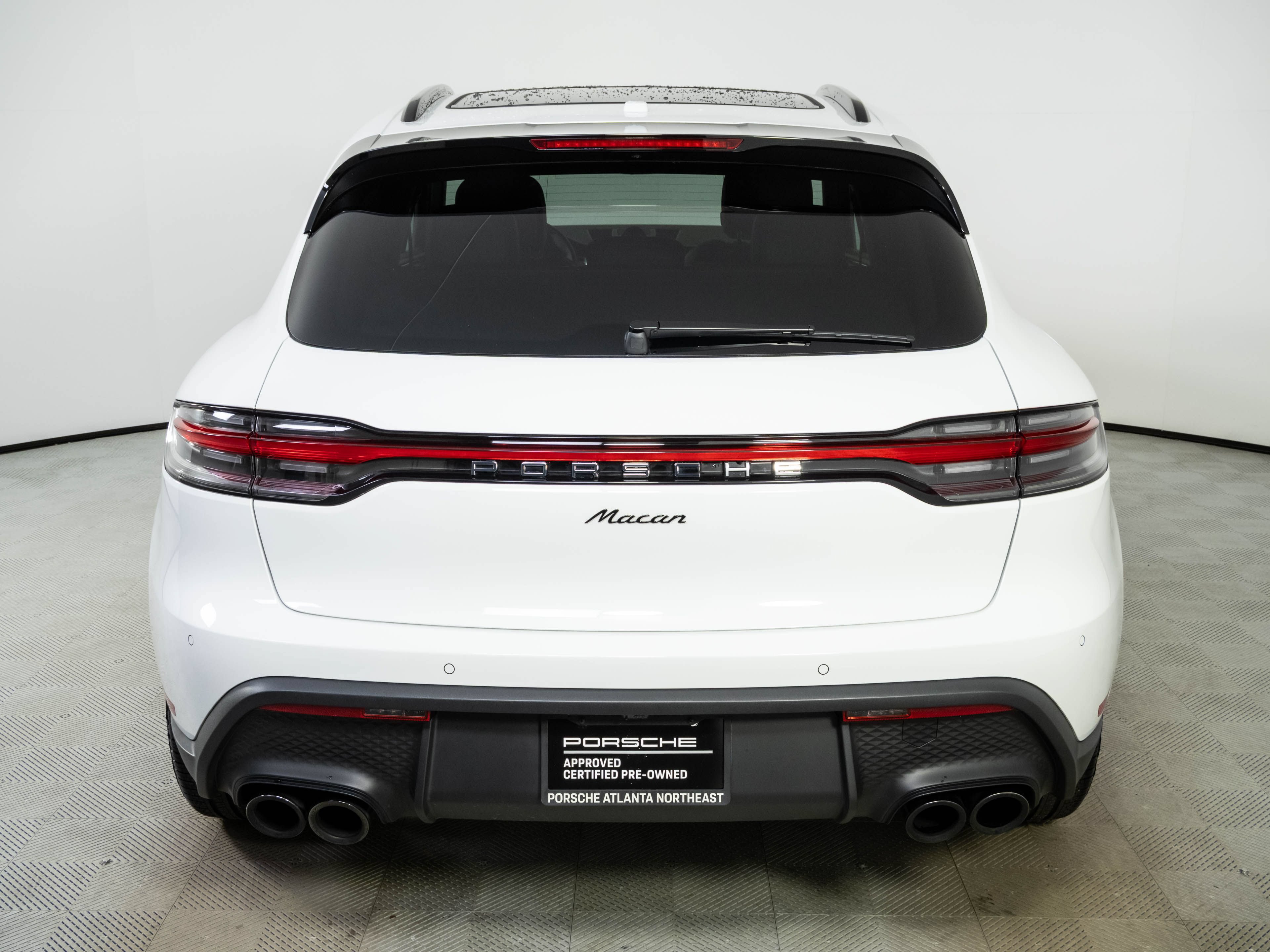 Certified 2026 Porsche Macan AWD/4WD image 30