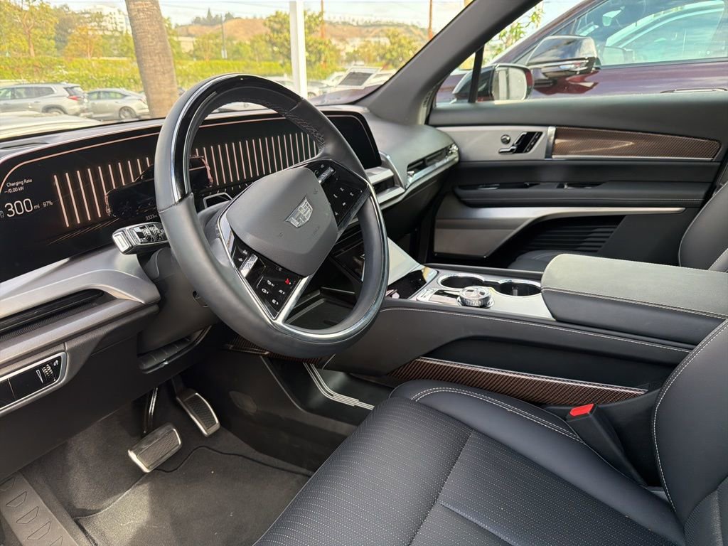 Used 2026 Cadillac Vistiq Sport AWD/4WD image 4
