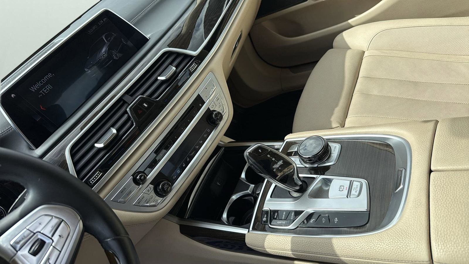 Used 2019 BMW 740i w/ Executive Package image 21