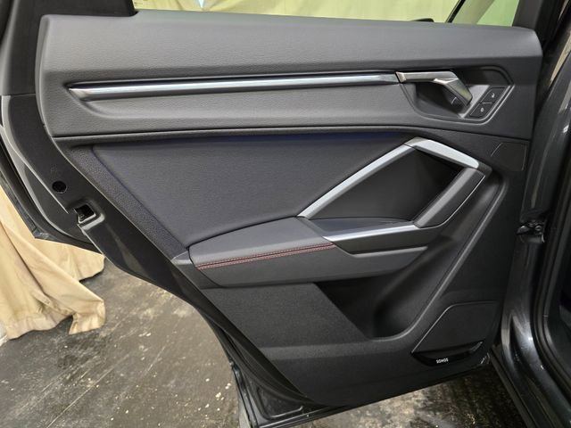 Used 2025 Audi Q3 2.0T Premium Plus w/ Premium Plus Package image 30