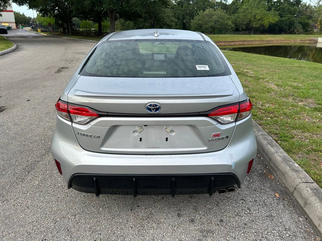 Used 2024 Toyota Corolla SE FWD image 5