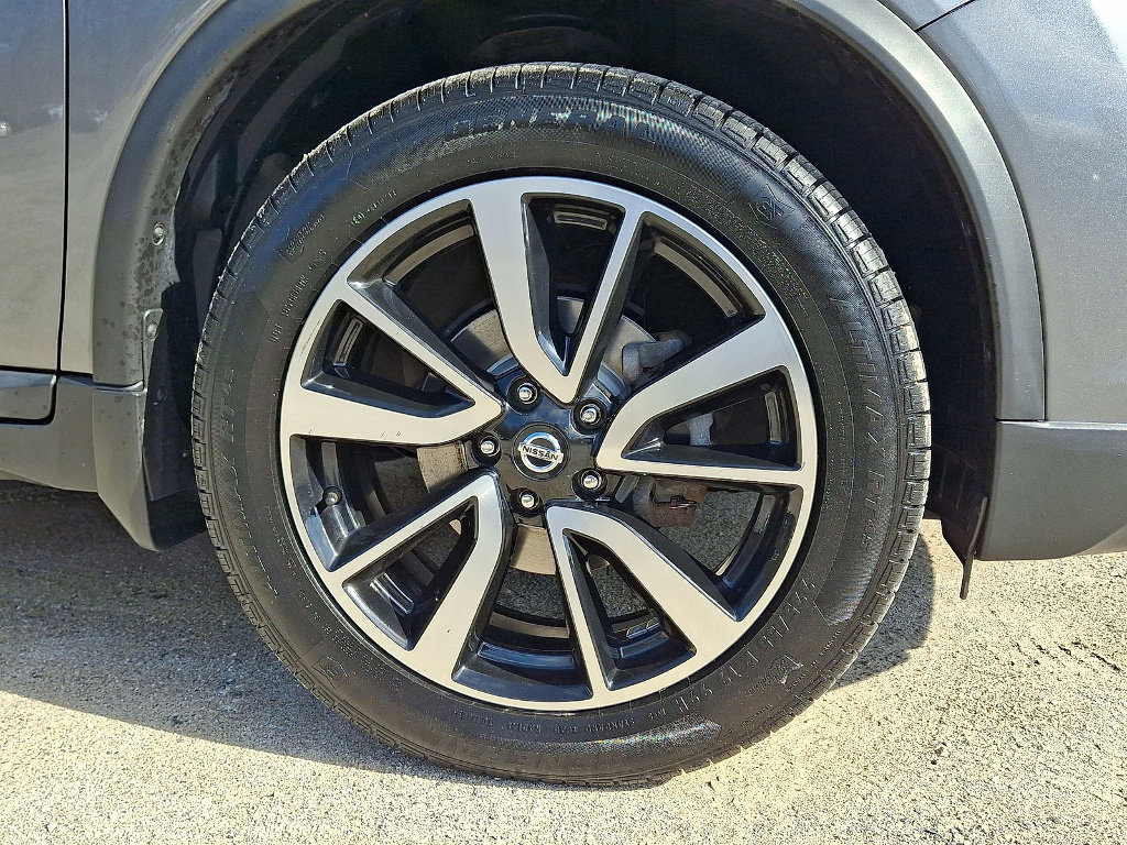 Used 2020 Nissan Rogue SL image 27