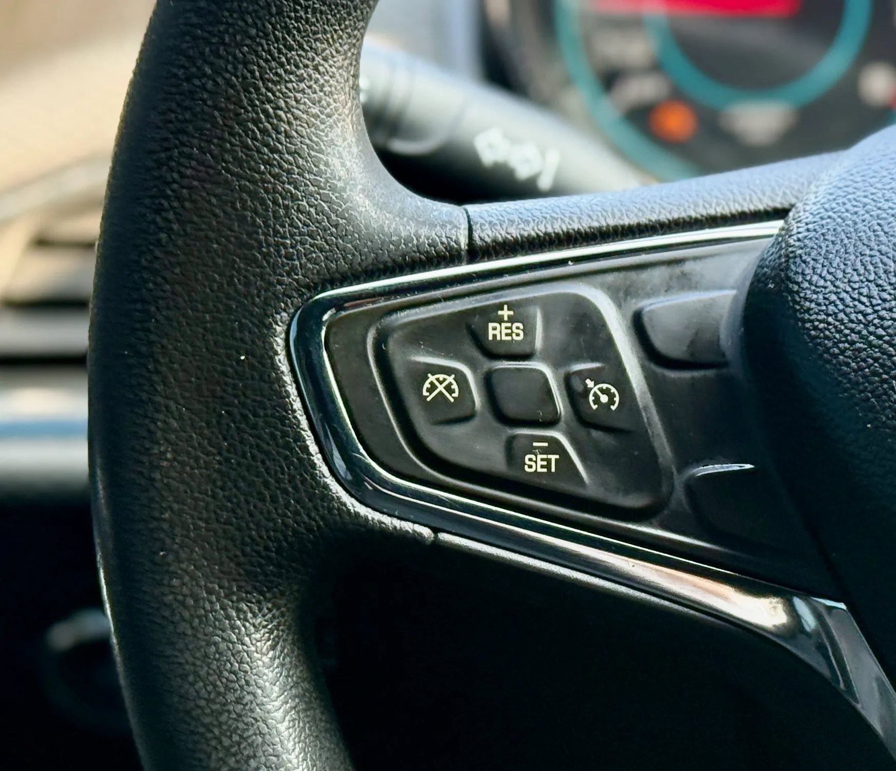 Used 2018 Chevrolet Cruze LT w/ RS Package image 18