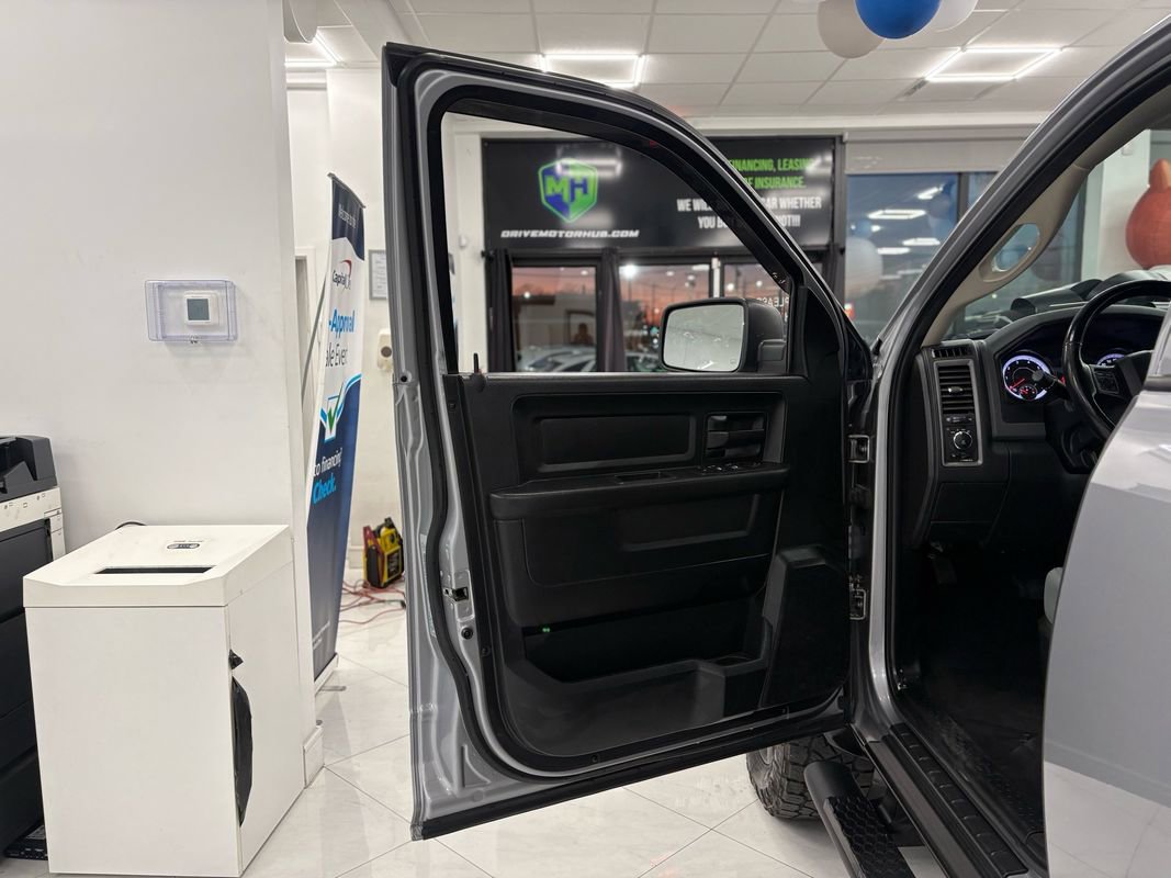 Used 2019 RAM 1500 Express w/ Wheel & Sound Group image 33