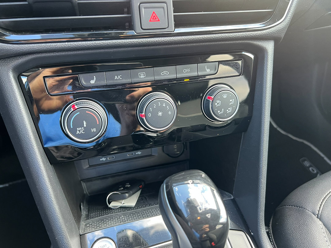 Used 2023 Volkswagen Taos SE image 20