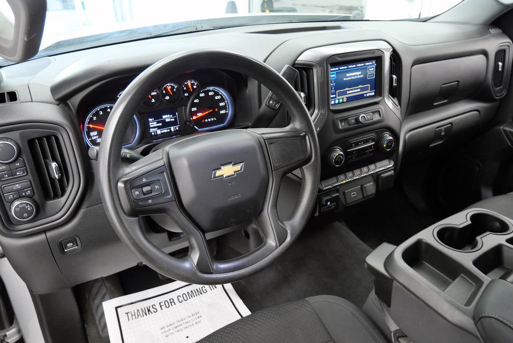 Used 2020 Chevrolet Silverado 1500 Custom w/ Custom Value Package AWD/4WD image 11
