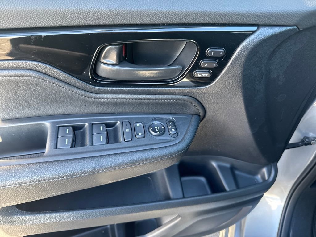 Used 2025 Honda Odyssey Touring image 16