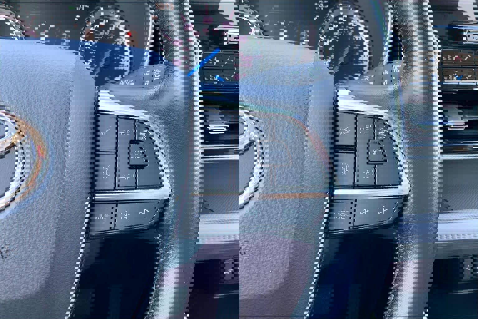 Used 2020 Toyota Highlander Platinum AWD/4WD image 25