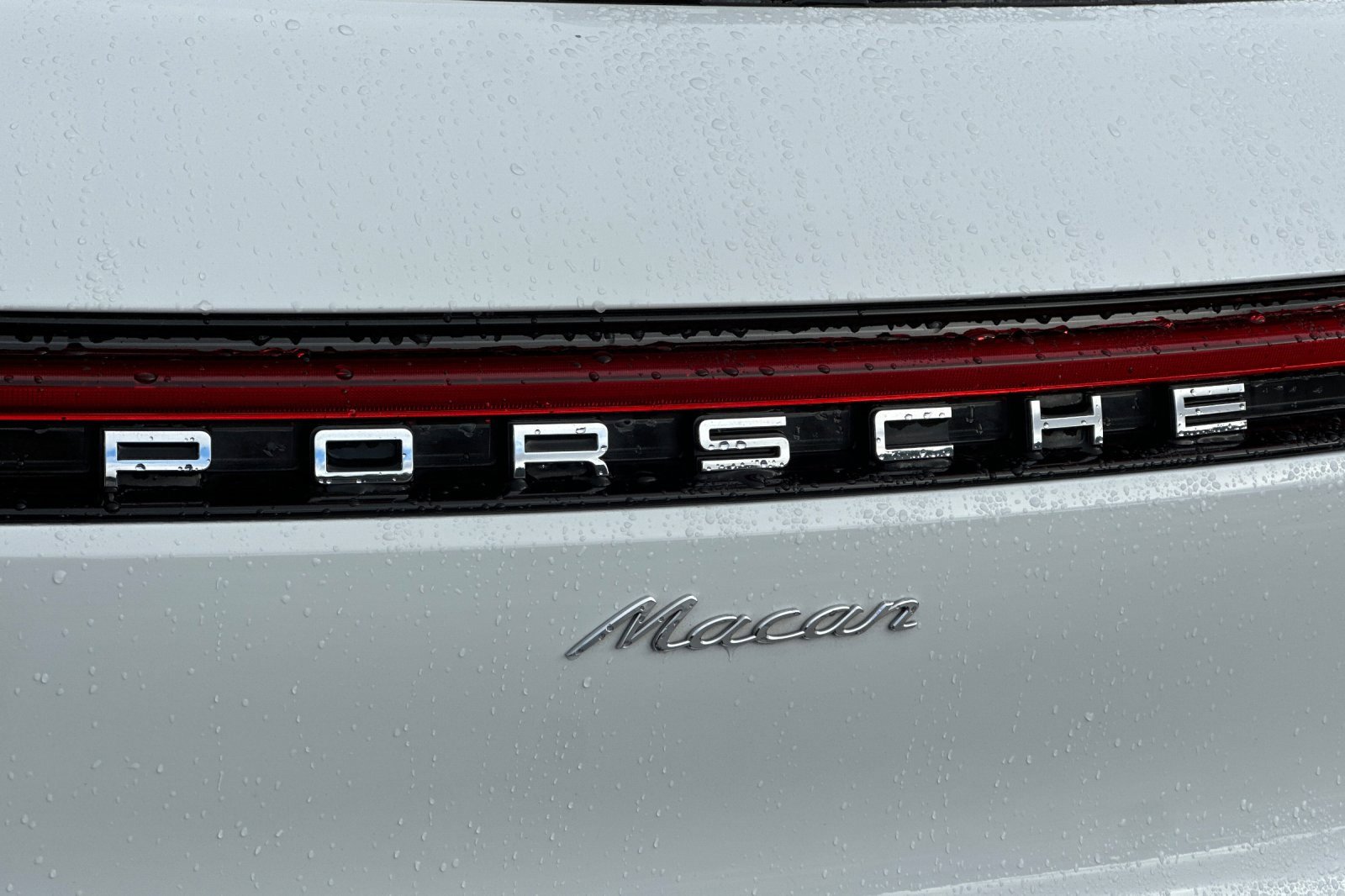 Used 2020 Porsche Macan image 12