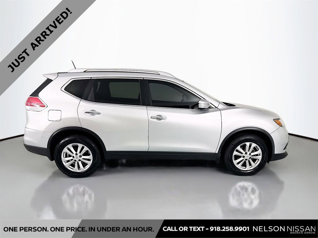 Used 2015 Nissan Rogue SV FWD image 4