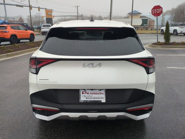 Used 2024 Kia Sportage LX image 5