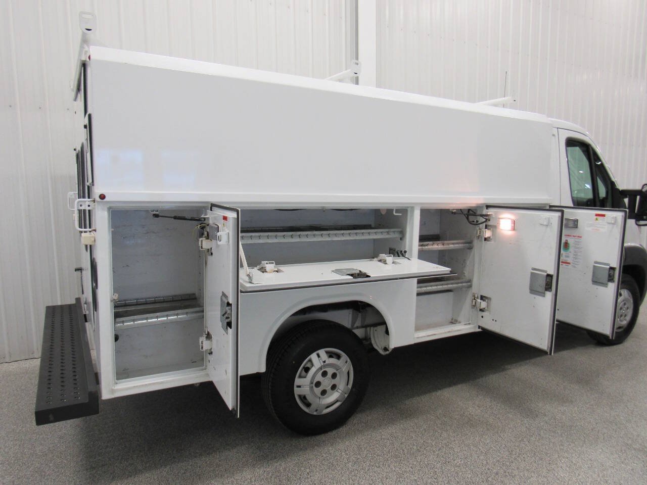 Used 2016 RAM ProMaster 2500 w/ Premium Appearance Group FWD image 27