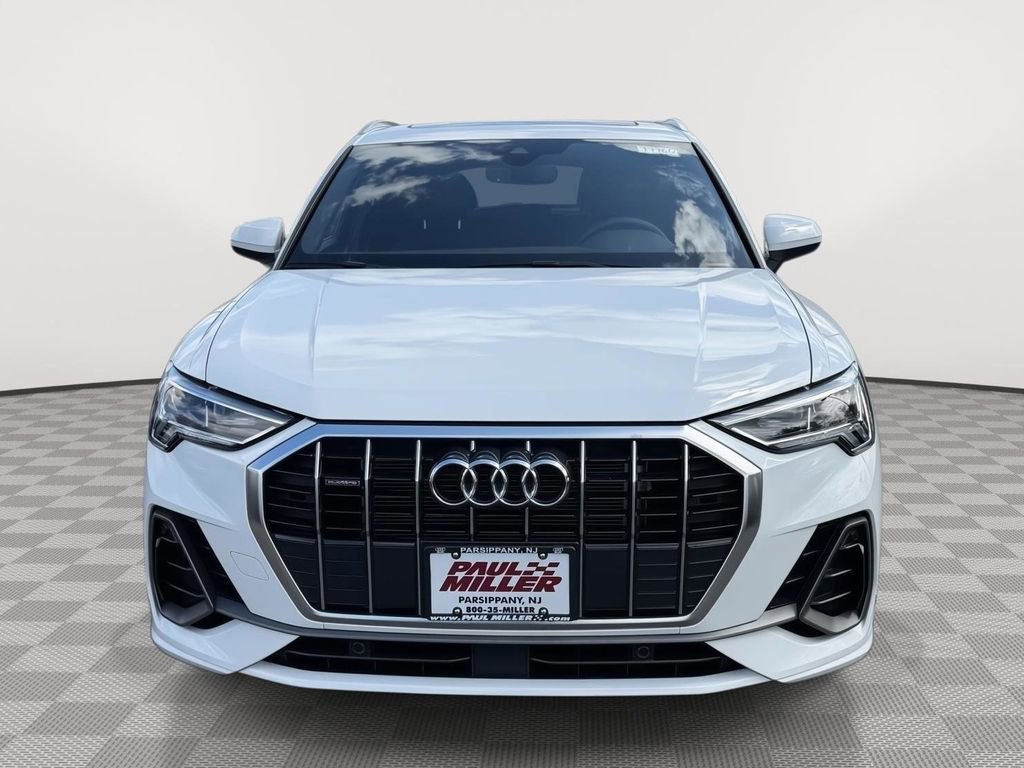 Used 2025 Audi Q3 2.0T Premium w/ Convenience Package AWD/4WD image 2