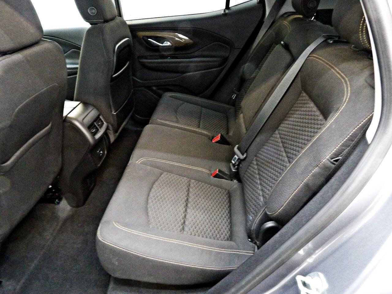 Used 2018 GMC Terrain SLE w/ Driver Convenience Package AWD/4WD image 10