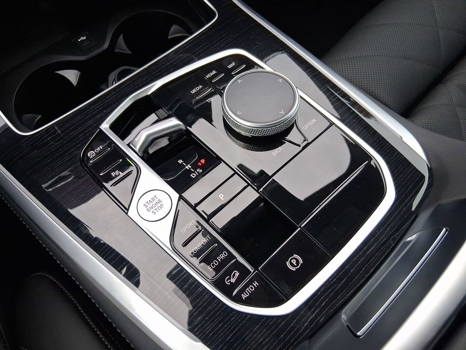 New 2026 BMW X5 xDrive40i w/ M Sport Package image 17