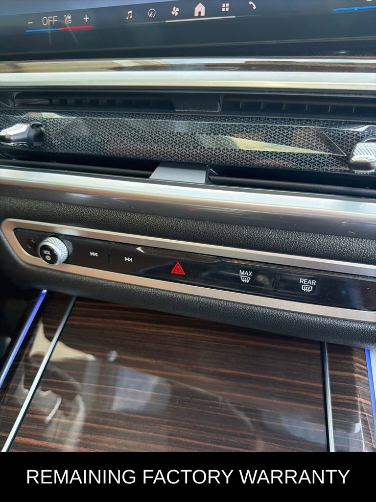 Used 2024 BMW X7 xDrive40i image 43