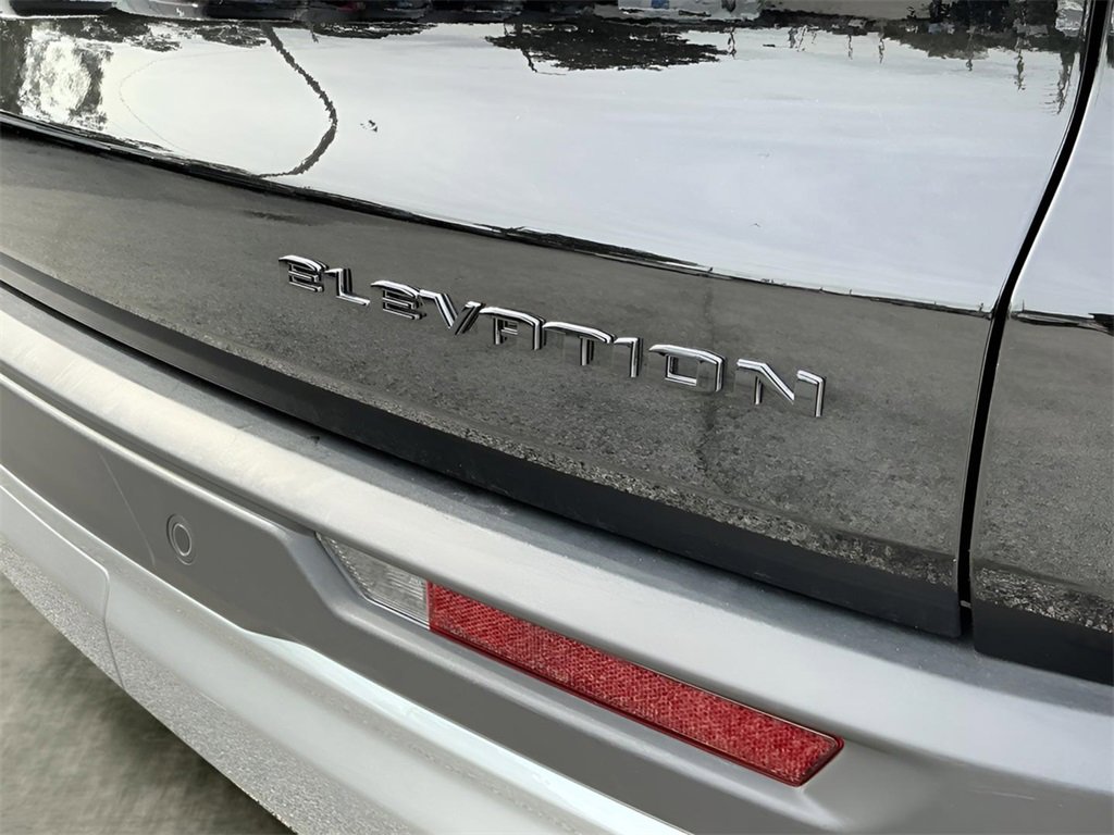 Used 2025 GMC Acadia Elevation image 18