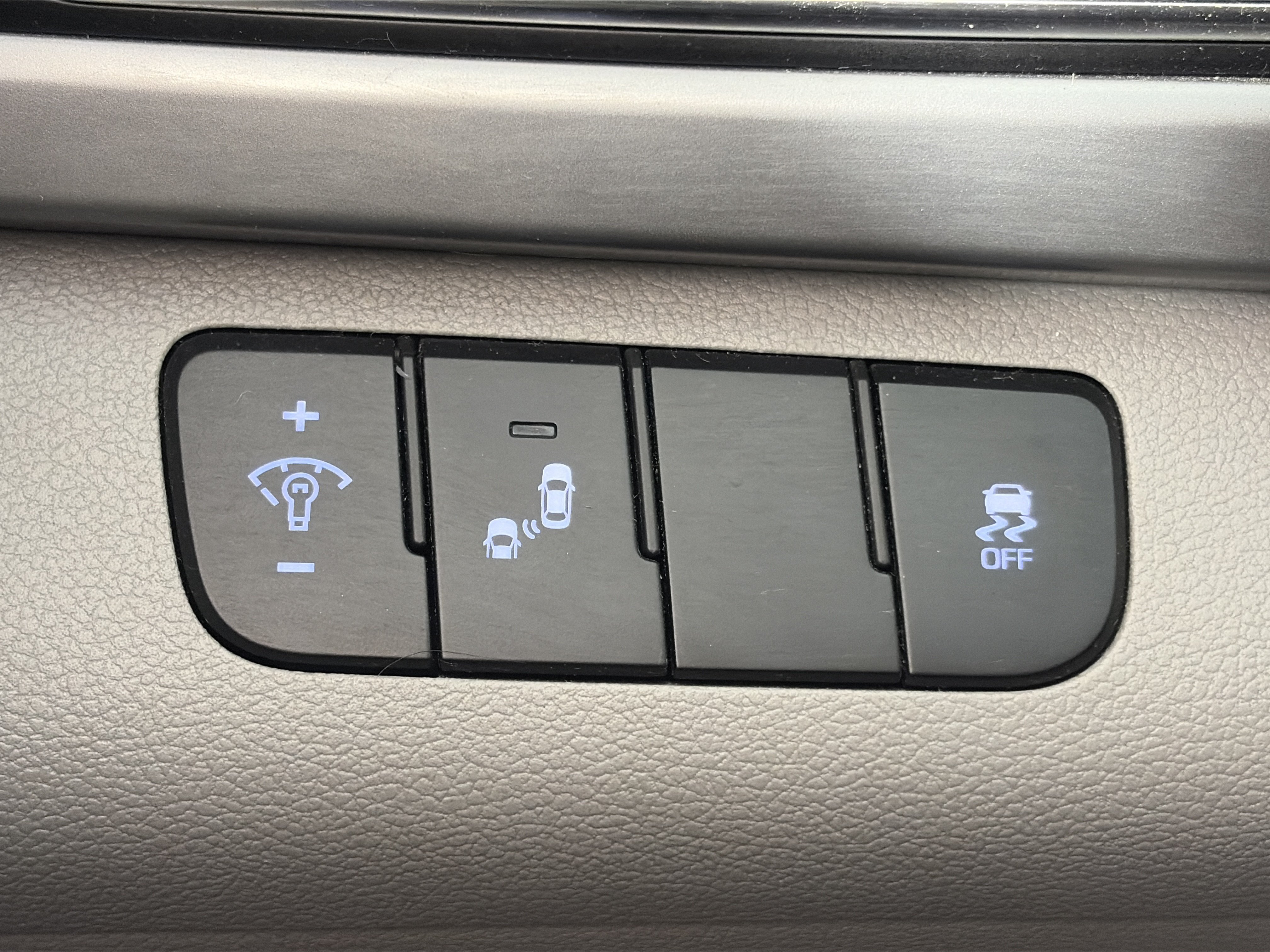 Used 2018 Hyundai Elantra Value Edition w/ Cargo Package FWD image 31