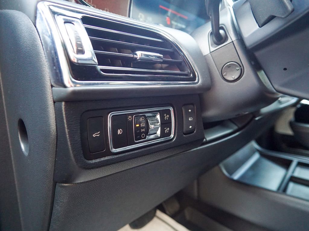 Used 2023 Lincoln Navigator L Black Label image 24