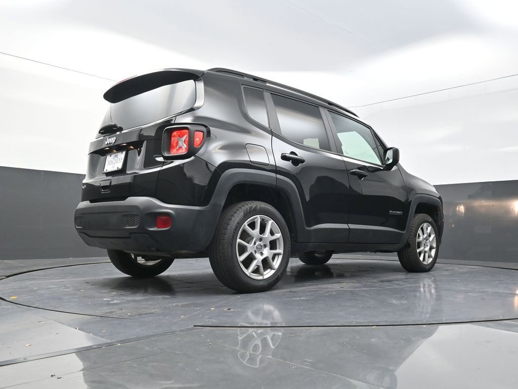 Used 2023 Jeep Renegade Latitude w/ Premium Group image 27