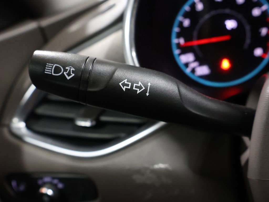 Used 2021 Chevrolet Malibu LT image 37