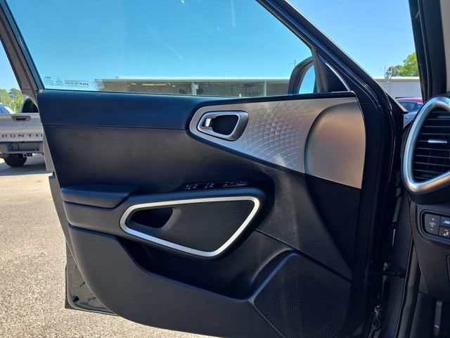 Used 2022 Kia Soul LX w/ Technology Package FWD image 31