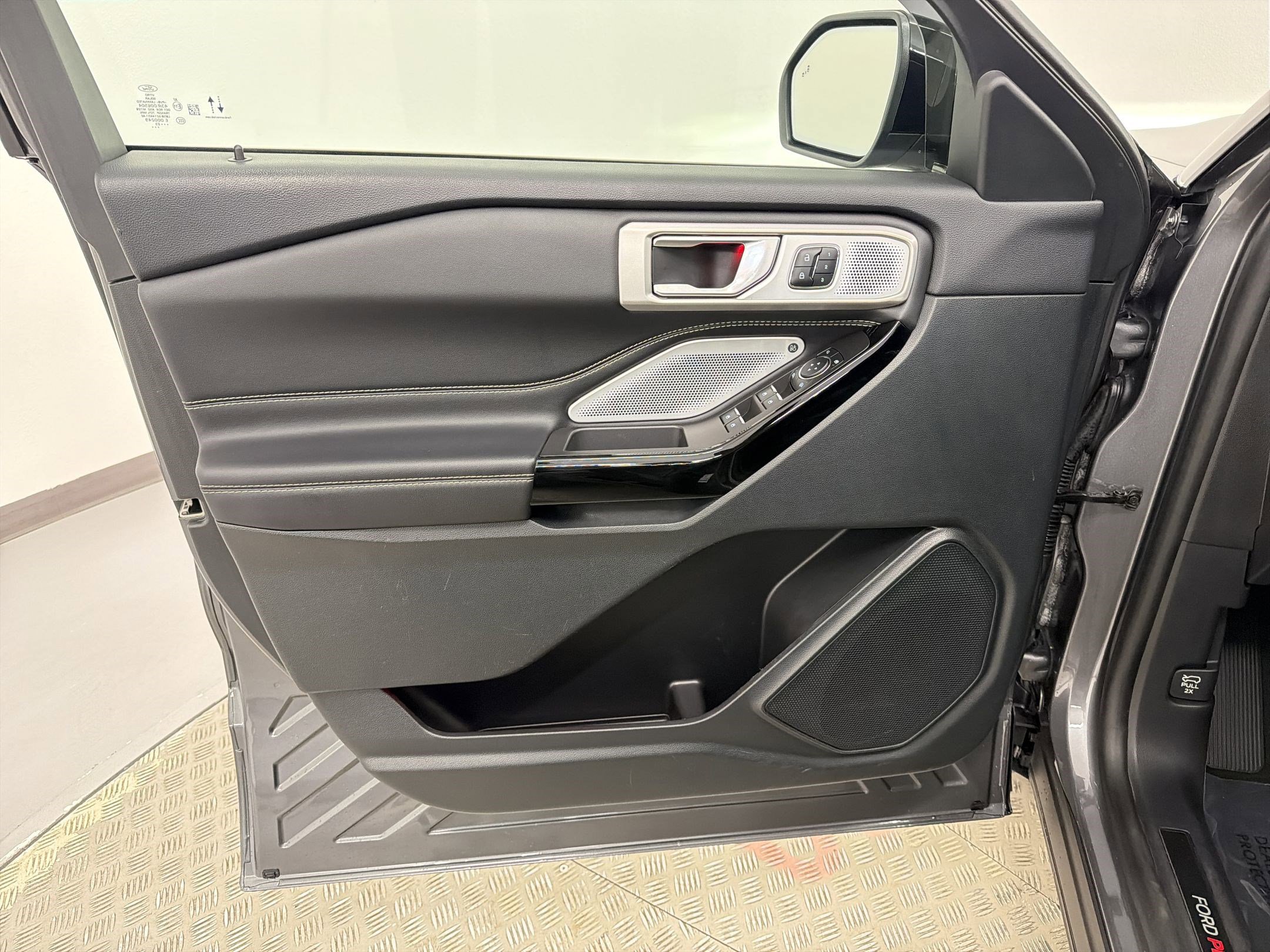 Used 2023 Ford Explorer ST w/ Equipment Group 401A image 12