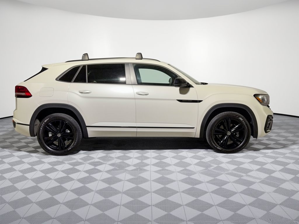 Used 2023 Volkswagen Atlas Cross Sport SEL R-Line AWD/4WD image 8