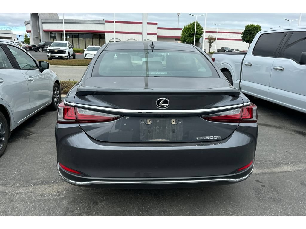 Used 2023 Lexus ES 300h w/ Premium Package FWD image 4
