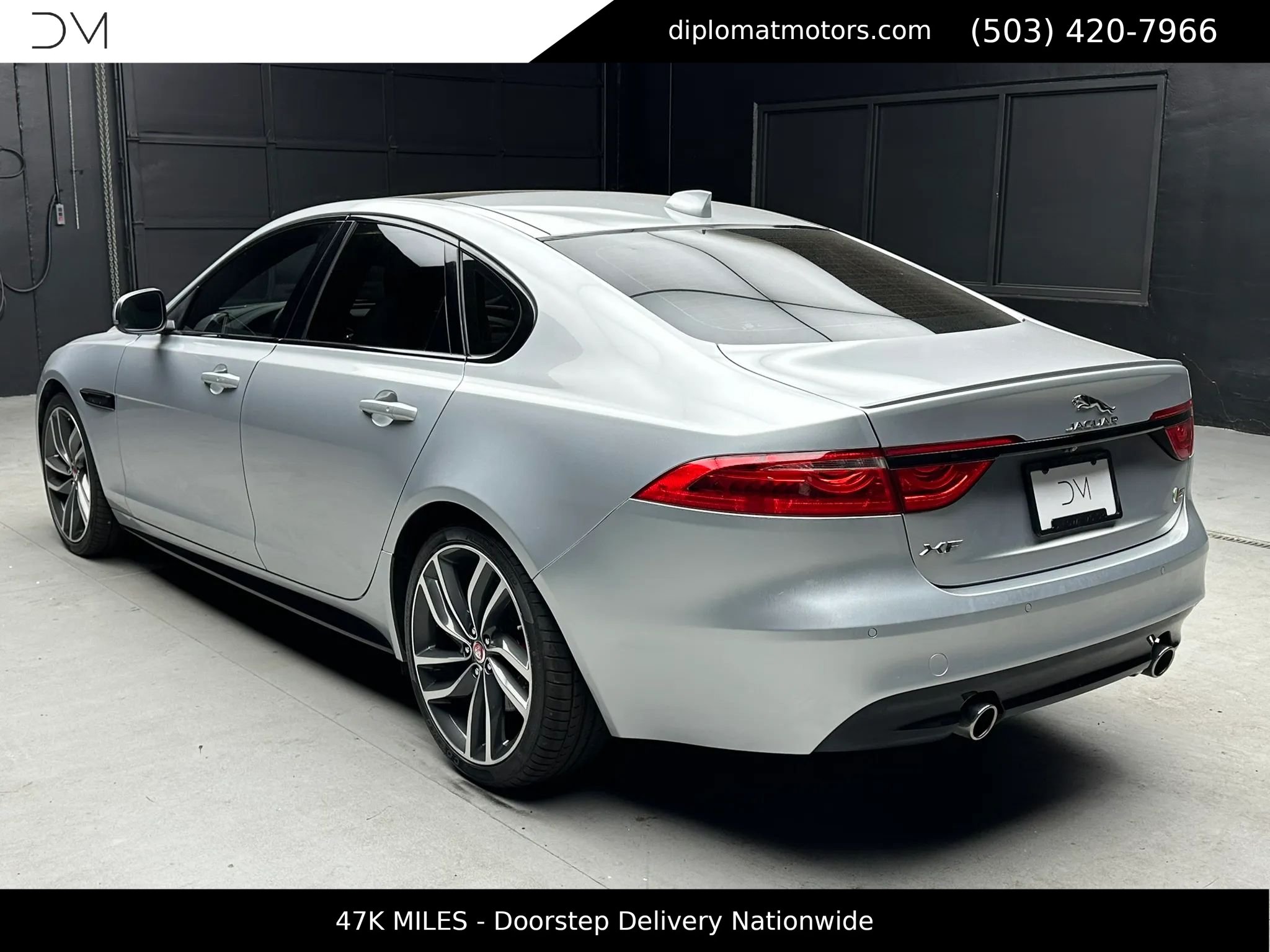 Used 2018 Jaguar XF S RWD image 5