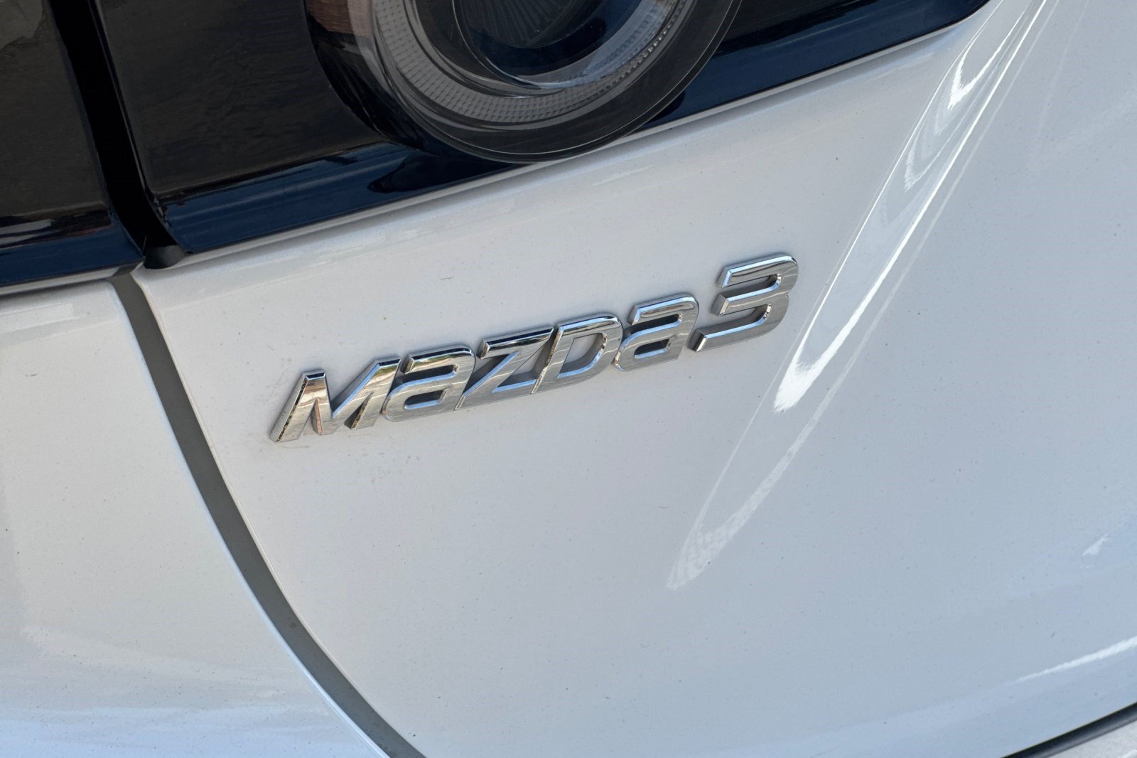 Used 2014 MAZDA MAZDA3 i Touring w/ Technology Package FWD image 37