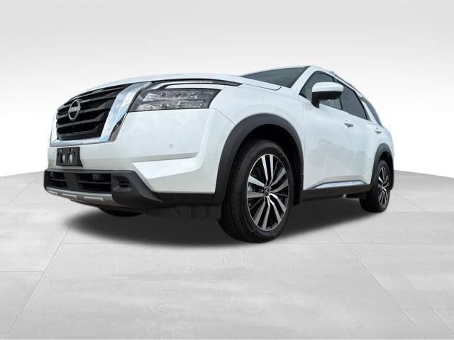 Used 2025 Nissan Pathfinder Platinum w/ Cargo Package AWD/4WD image 5
