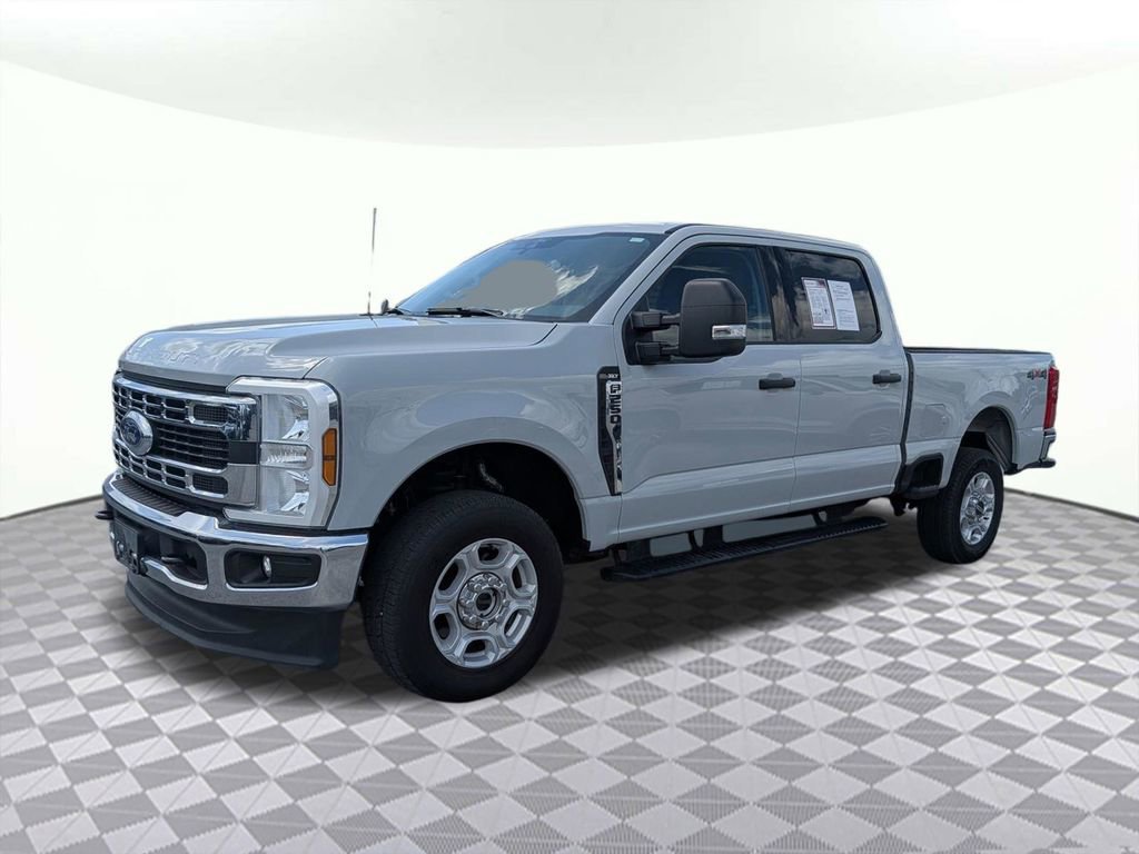 Used 2025 Ford F250 XLT AWD/4WD image 7