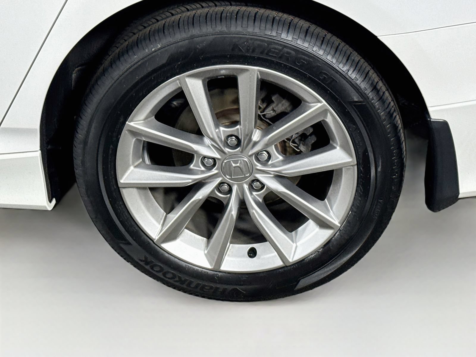 Used 2022 Honda Accord LX image 9