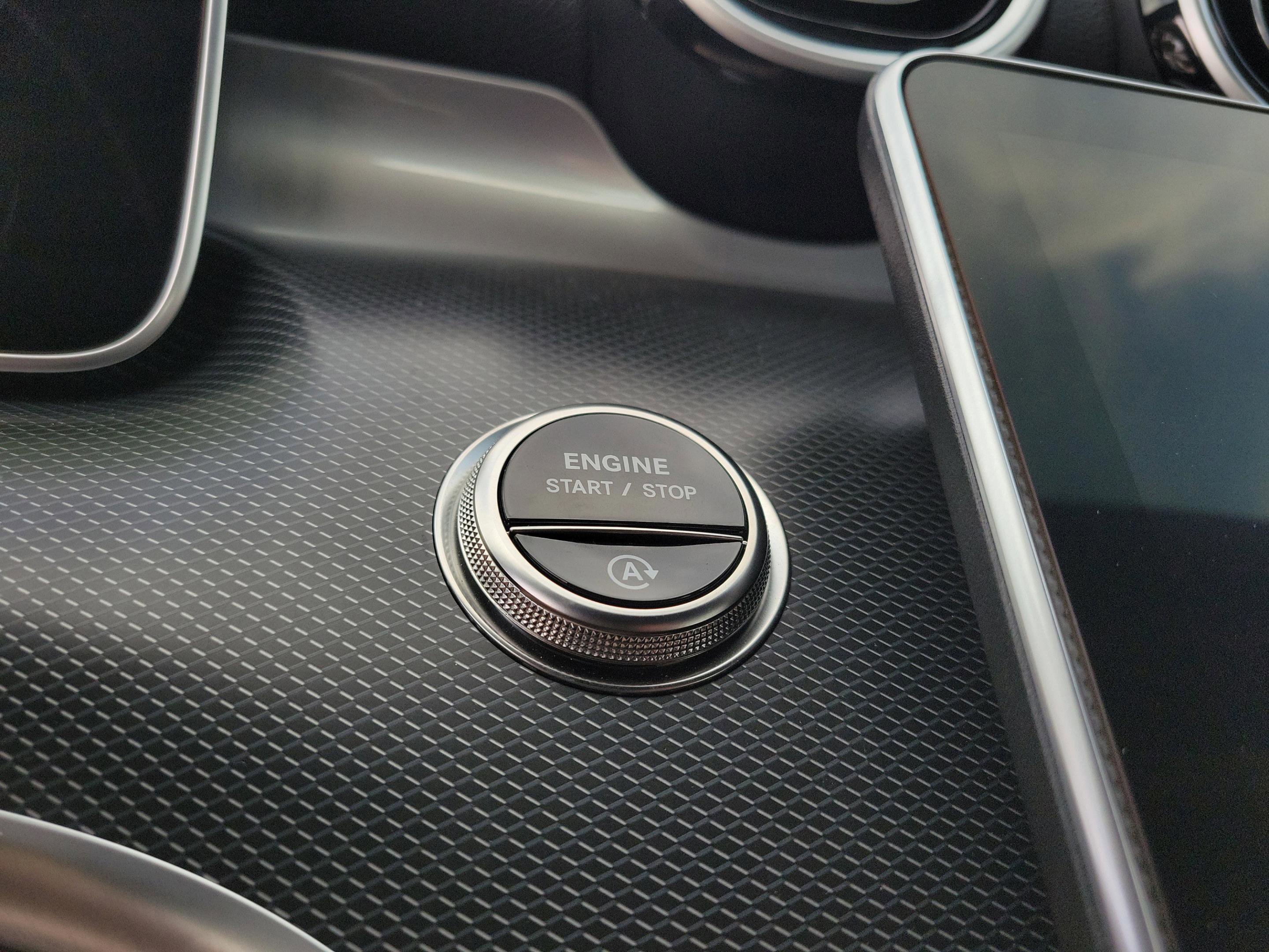 Certified 2025 Mercedes-Benz C 300 Sedan image 30