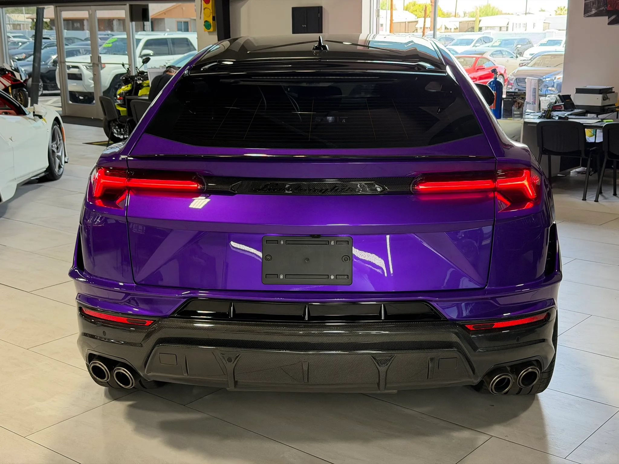Used 2024 Lamborghini Urus Performante AWD/4WD image 10
