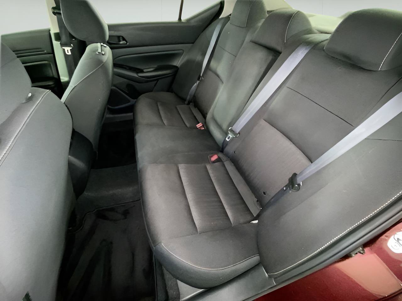 Used 2024 Nissan Altima 2.5 SV FWD image 12