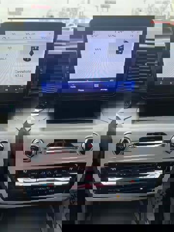 Used 2020 Ford Explorer XLT w/ Comfort Package image 4