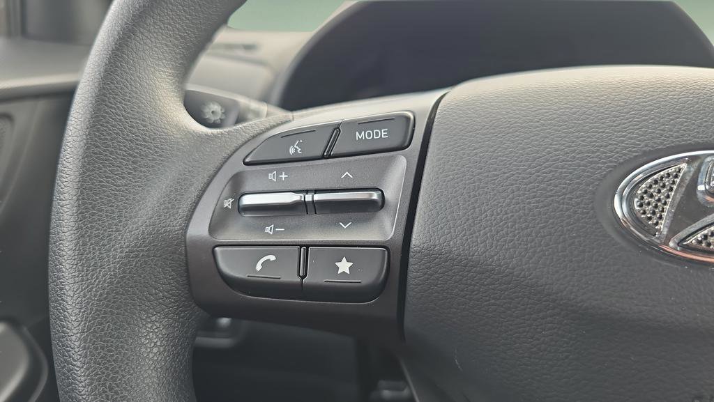 Used 2023 Hyundai Kona SEL AWD/4WD image 25