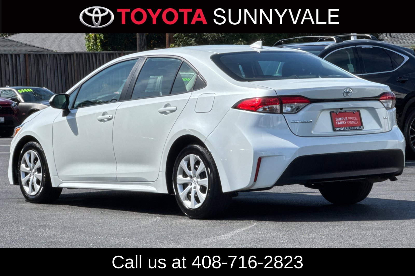 Used 2025 Toyota Corolla LE FWD image 4