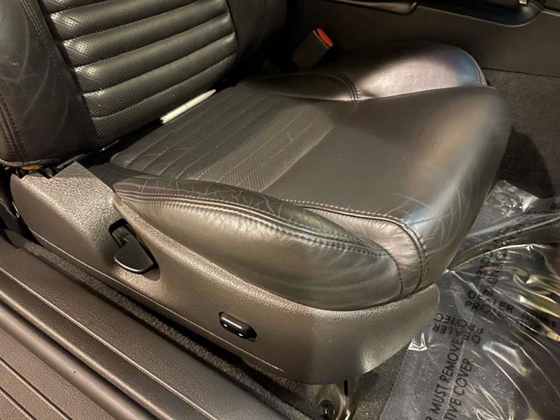 Used 2002 Ford Thunderbird image 40