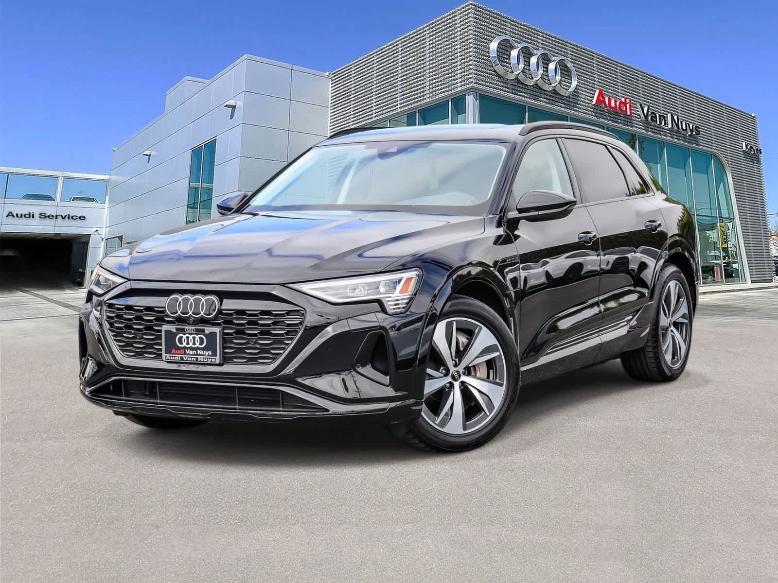 Used 2024 Audi Q8 e-tron Premium AWD/4WD image 1