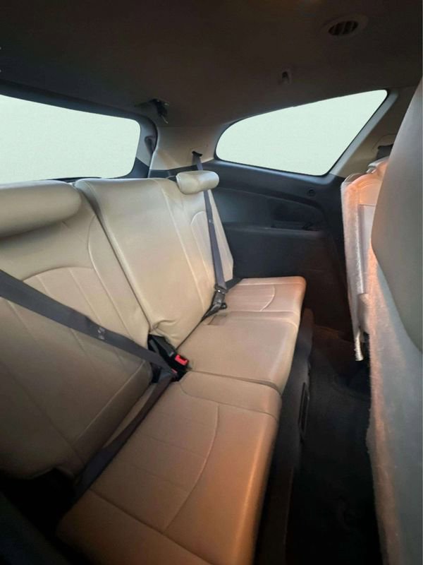 Used 2012 Chevrolet Traverse LTZ AWD/4WD image 10