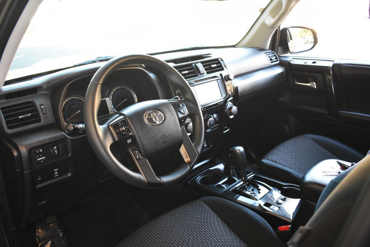 Used 2016 Toyota 4Runner 4WD image 27