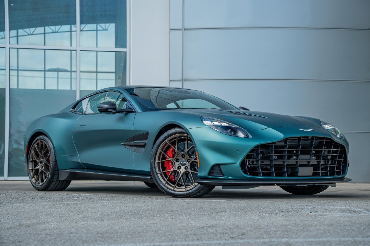 New 2026 Aston Martin Vanquish RWD image 1