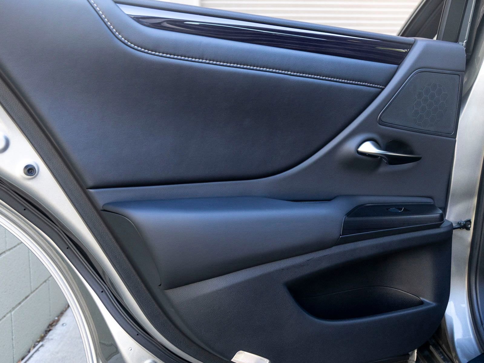 Used 2021 Lexus ES 300h w/ Premium Package image 18