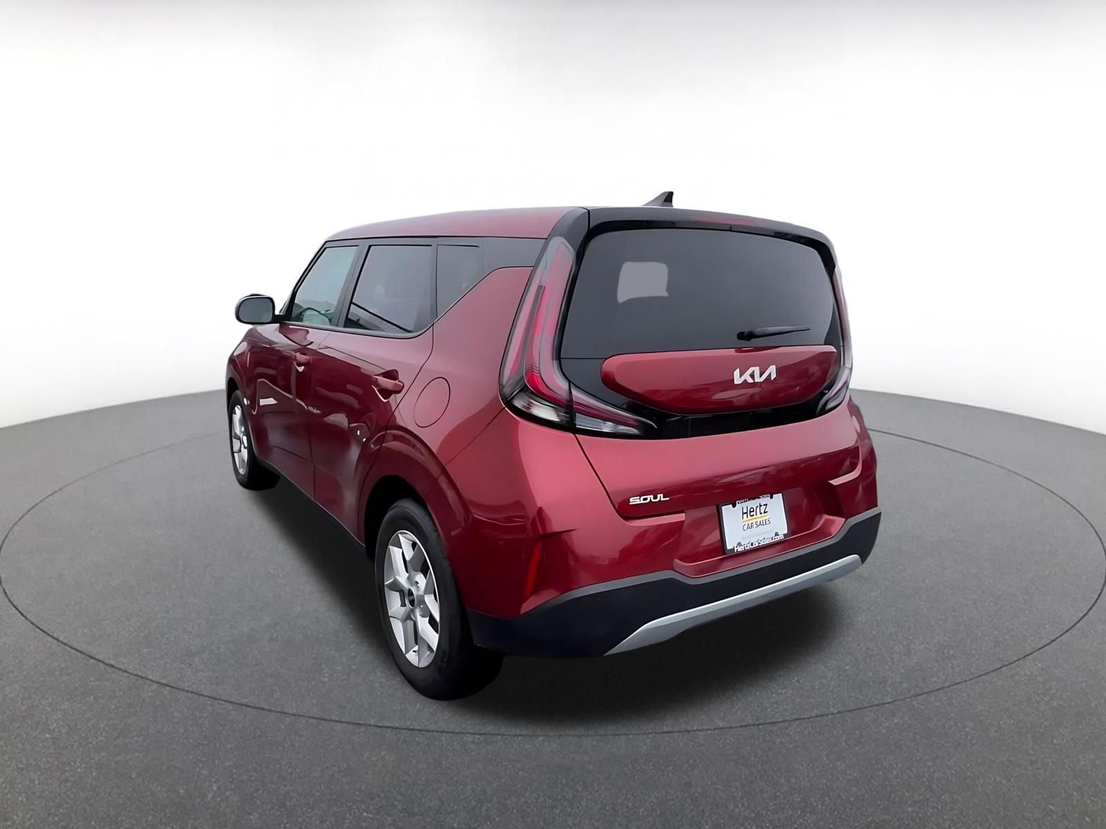 Used 2025 Kia Soul LX w/ LX Technology Package FWD image 11