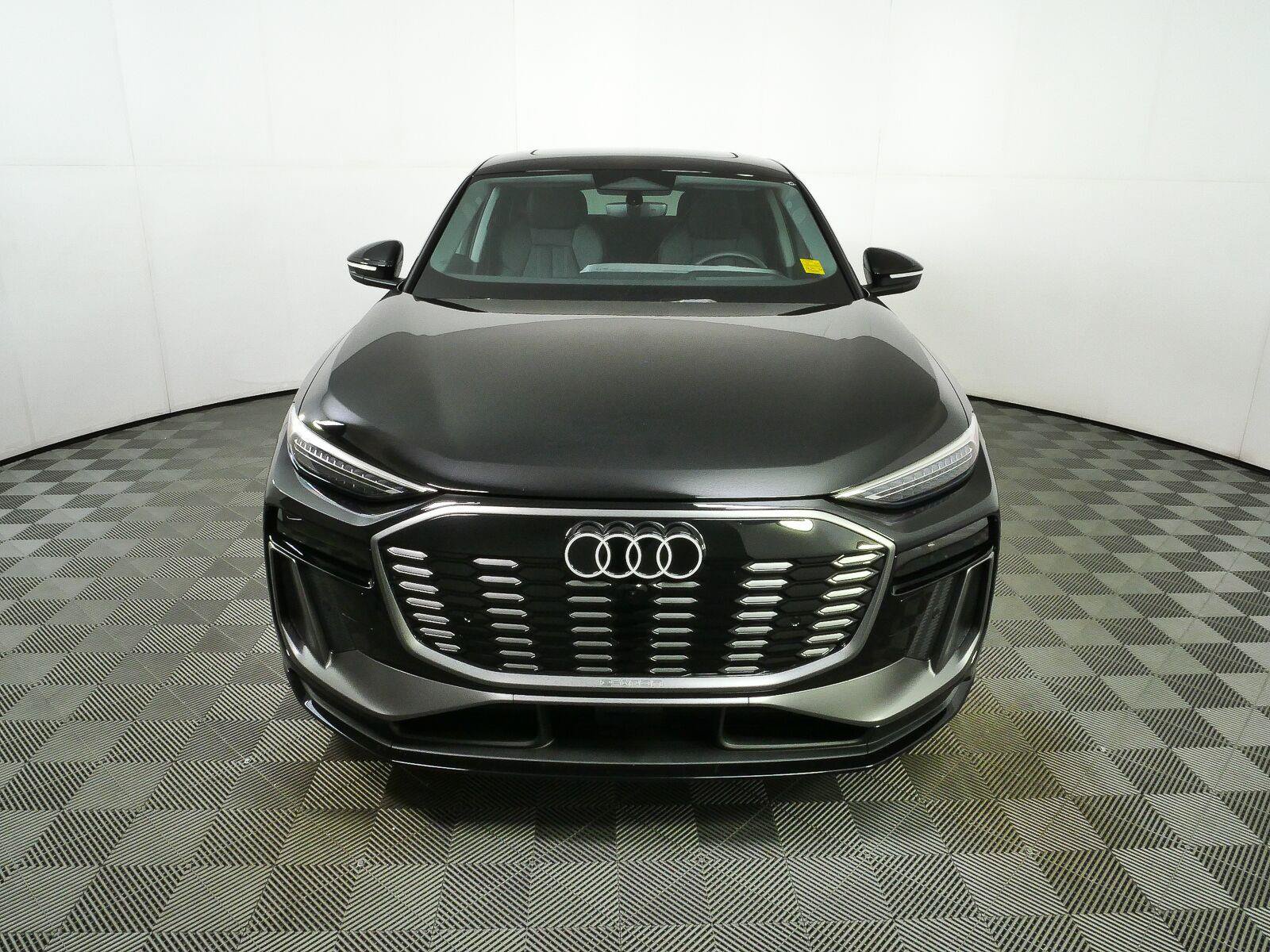 Used 2025 Audi Q6 e-tron Prestige w/ Black Warm Weather Package AWD/4WD image 32