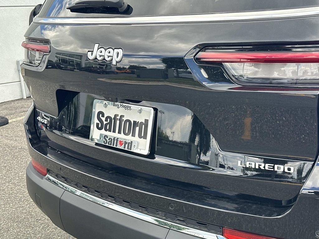 New 2026 Jeep Grand Cherokee L 4WD image 12